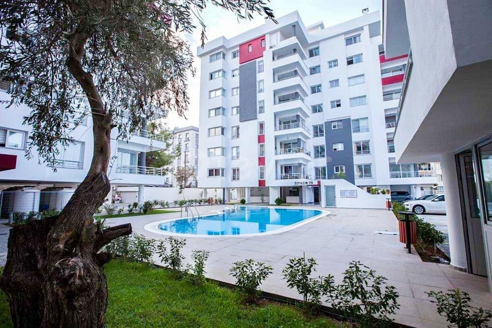 3+1 KIRALIK PENTHOUSE. GIRNE MERKEZ. HAVUZLU SITE IÇERISINDE  