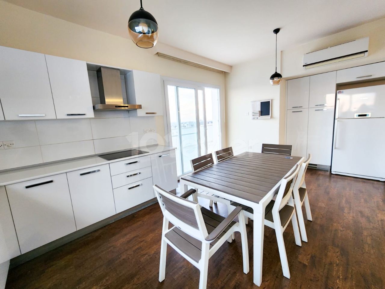 3+1 KIRALIK PENTHOUSE. GIRNE MERKEZ. HAVUZLU SITE IÇERISINDE  