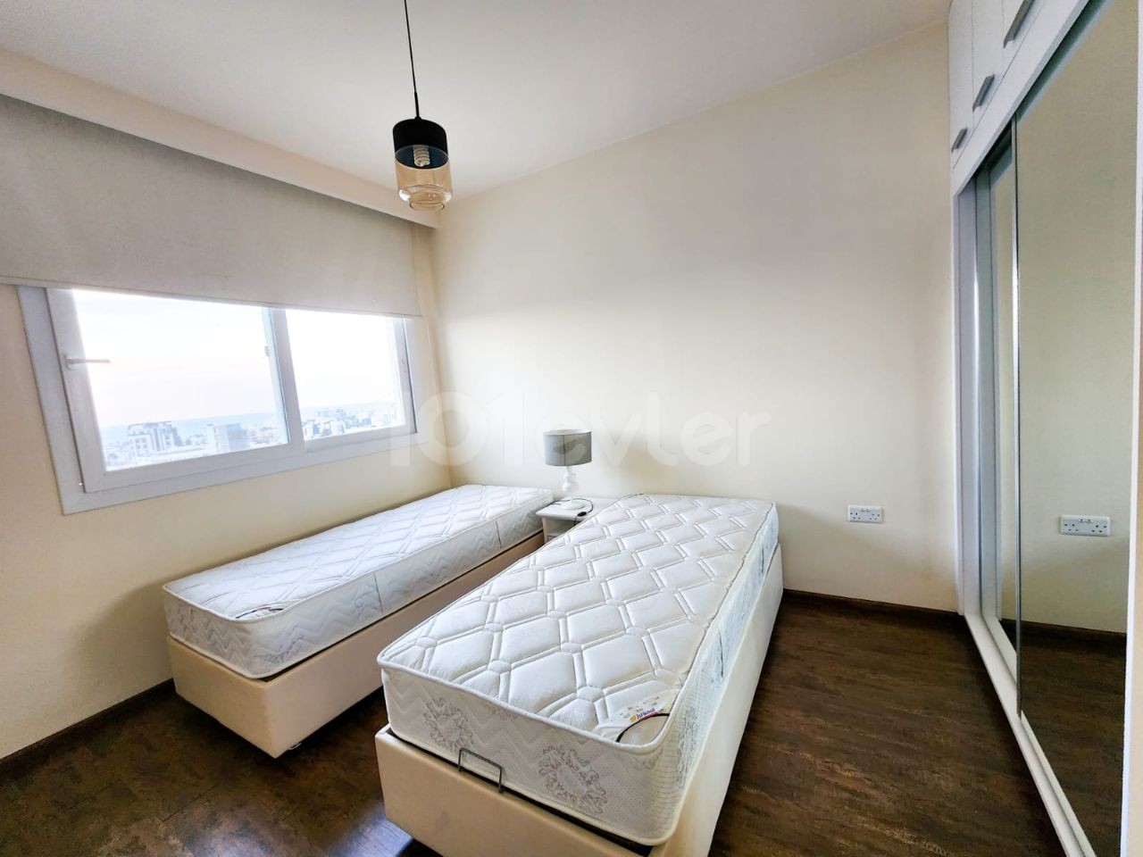 3+1 KIRALIK PENTHOUSE. GIRNE MERKEZ. HAVUZLU SITE IÇERISINDE  