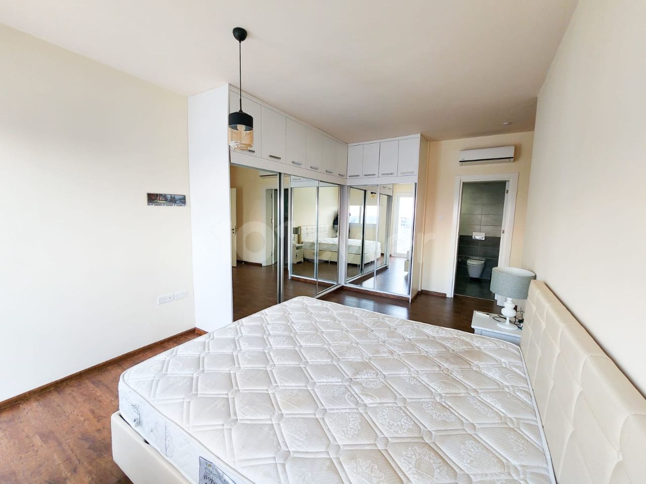 3+1 KIRALIK PENTHOUSE. GIRNE MERKEZ. HAVUZLU SITE IÇERISINDE  