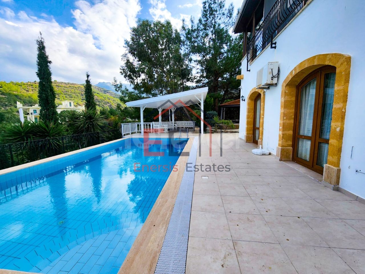 3+2 SATILIK MUHTEŞEM PRIVATE VILLA