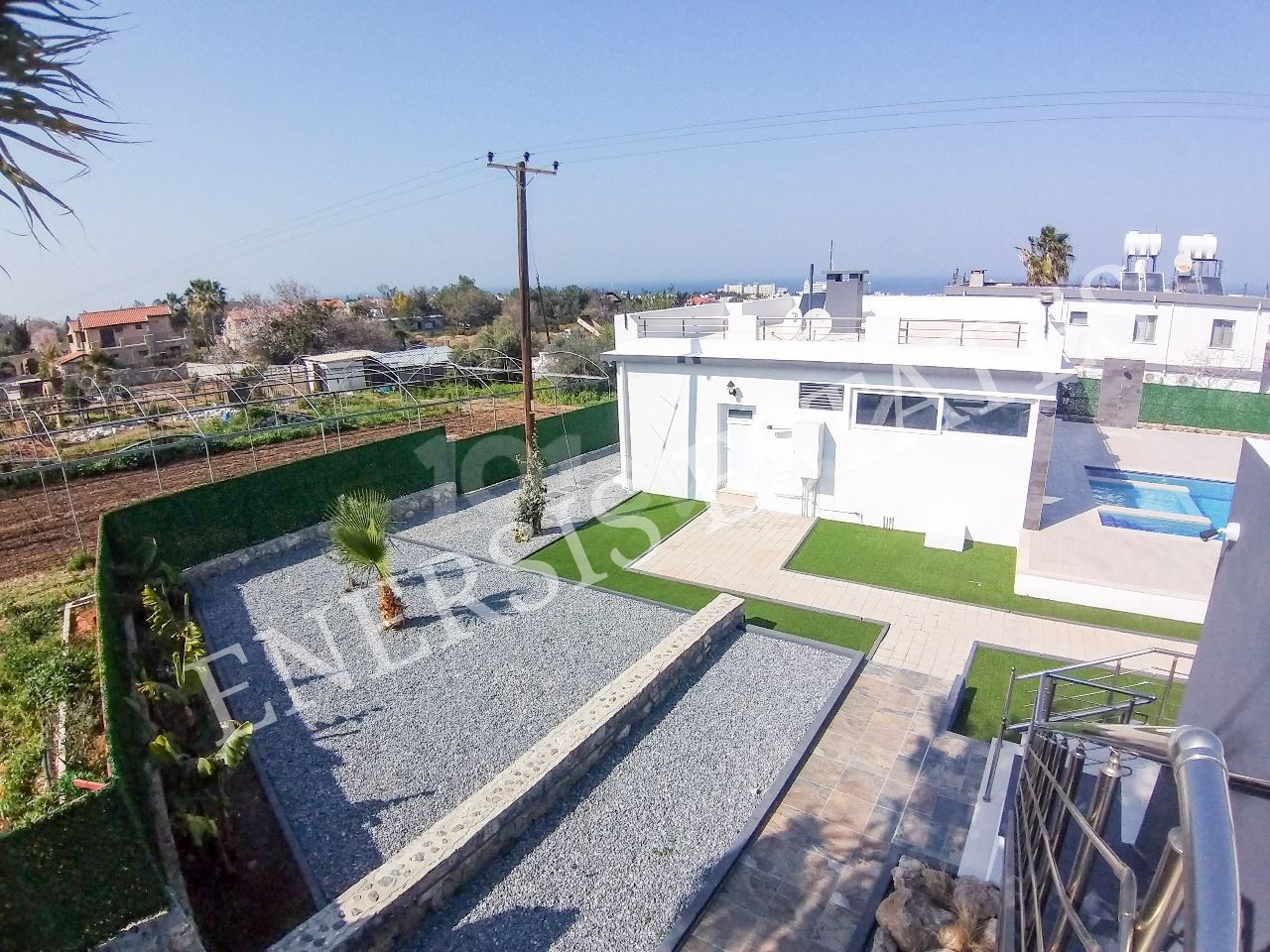 Freistehende Villa mit Berg- und Meerblick in der Region Alsancak 