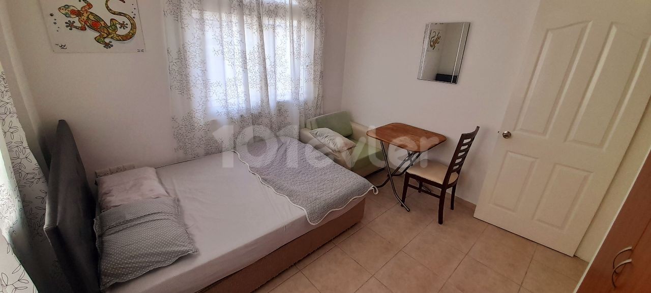 2+1 komplett möbliertes Luxus-Penthouse in Hamitköy, Nikosia, in der Nähe von CIU & NEU, Märkten und Haltestellen