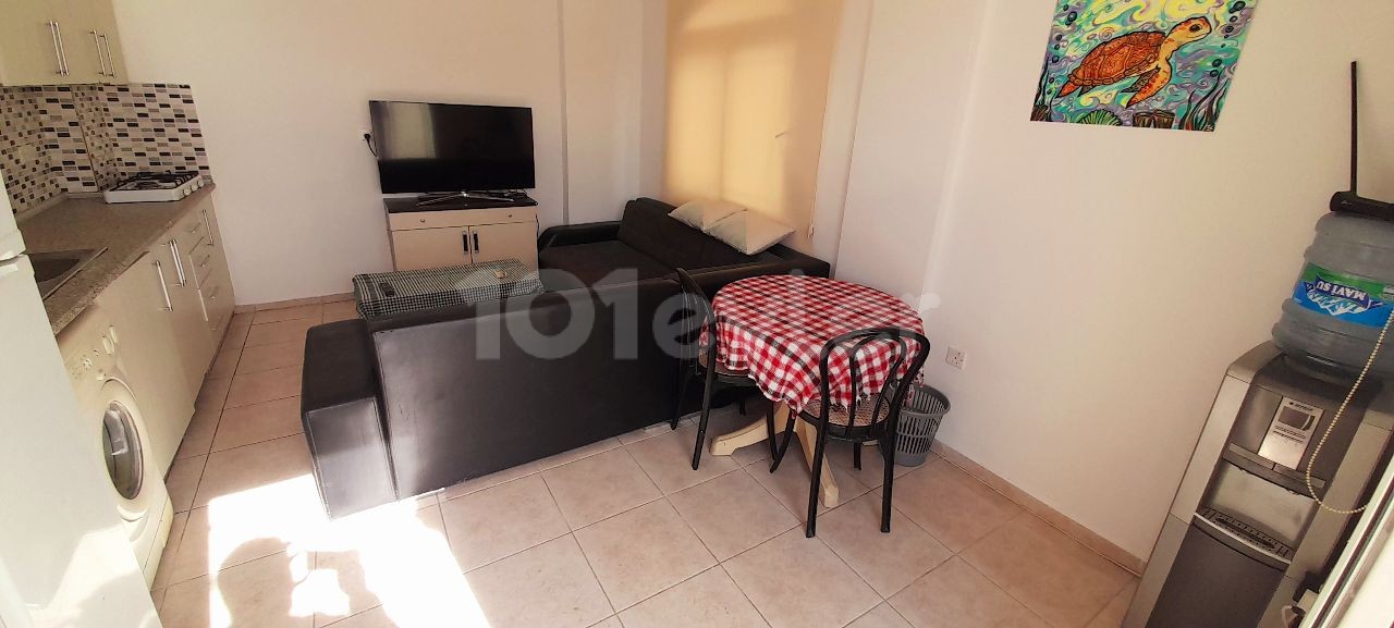 2+1 komplett möbliertes Luxus-Penthouse in Hamitköy, Nikosia, in der Nähe von CIU & NEU, Märkten und Haltestellen