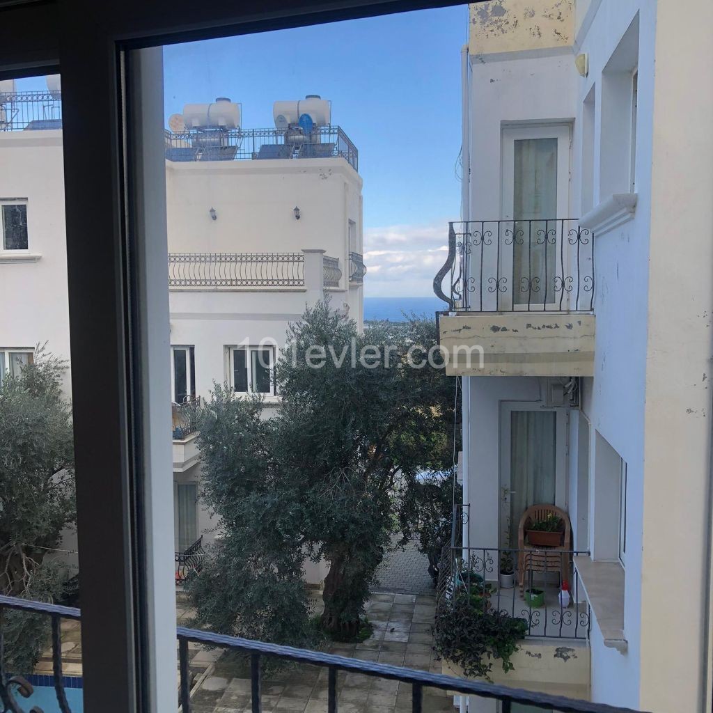 3-Zimmer-Wohnung mit Blick auf Alsancak dag ** 