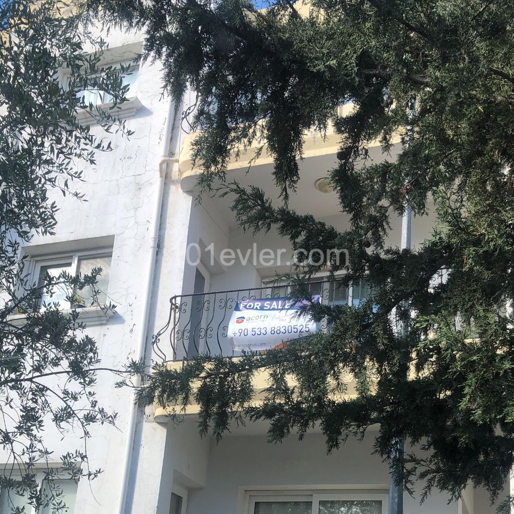 Alsancak'da Dag manzarali 3 Oda'li Apartman Dairesi