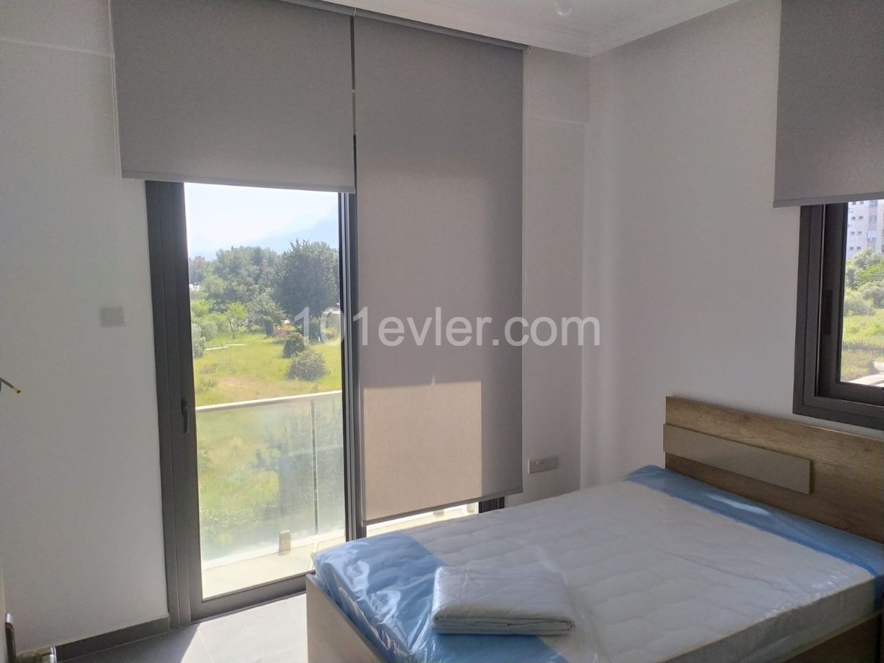 2 Bed Sea View Apartment Rent in Kyrenia City Centre.