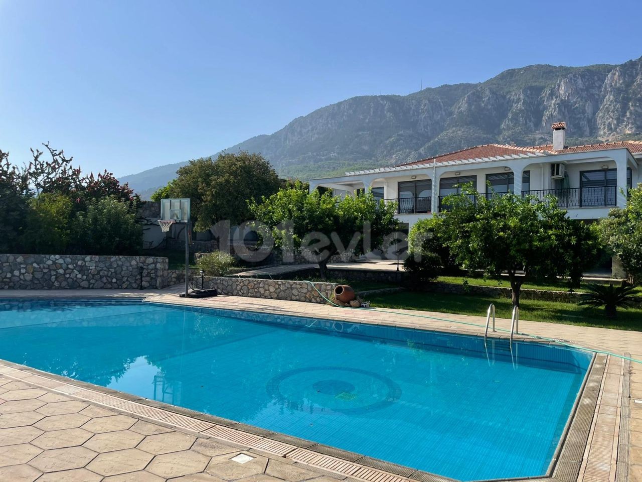 An Extraordinary 5 Donum Land And Villa Combining Comfort And Prestige, Lapta £675,000 Guide Price