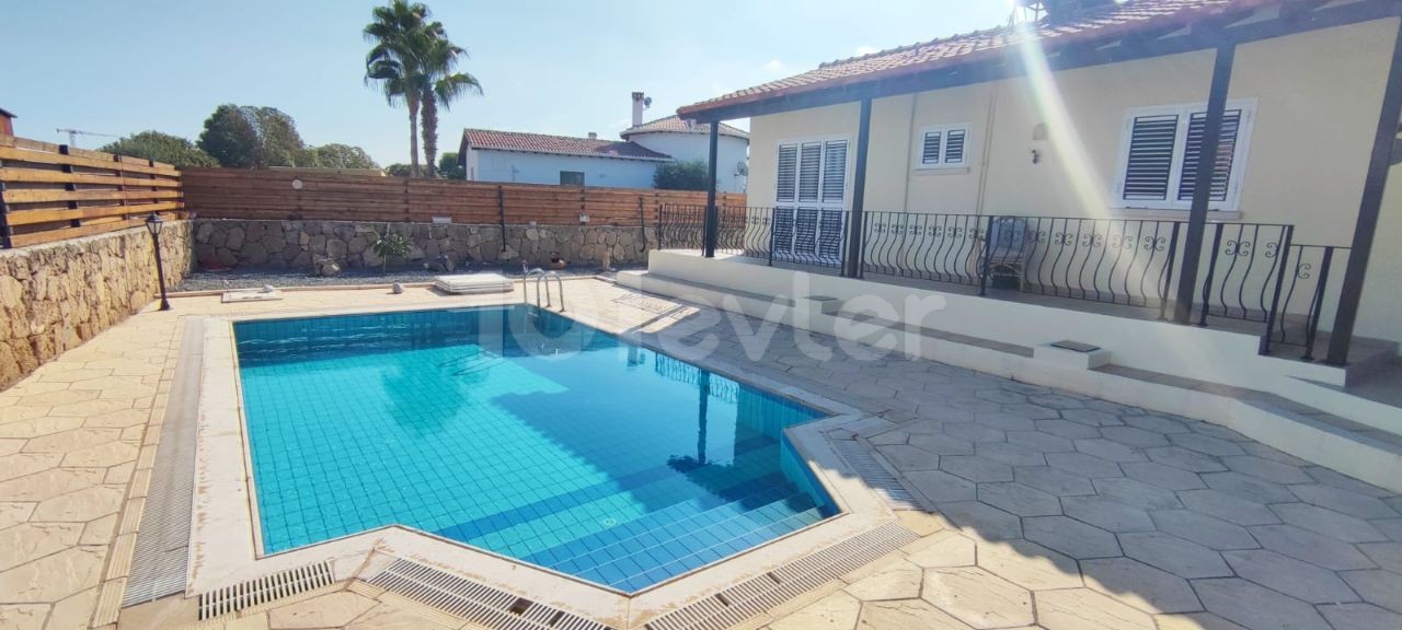 Single Level With Genuine Family Appeal, Catalkoy