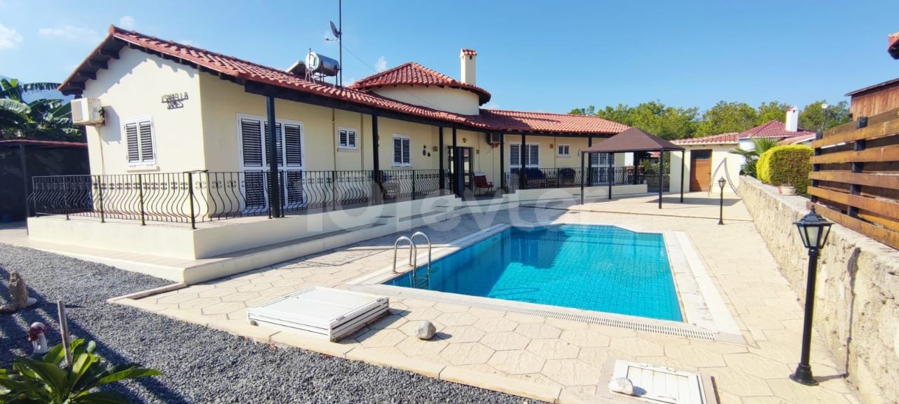 Single Level With Genuine Family Appeal, Catalkoy