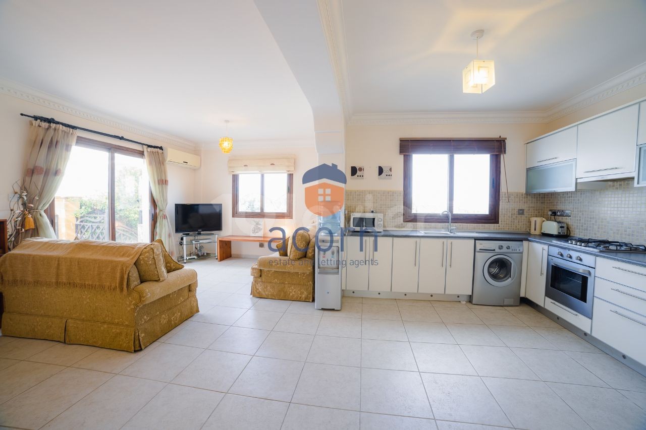 Bright And Airy 2 Bedroom Two Bathroom Garden Apartment, Esentepe