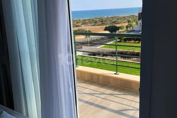 Bright 3 bedroom  Seaview apartment