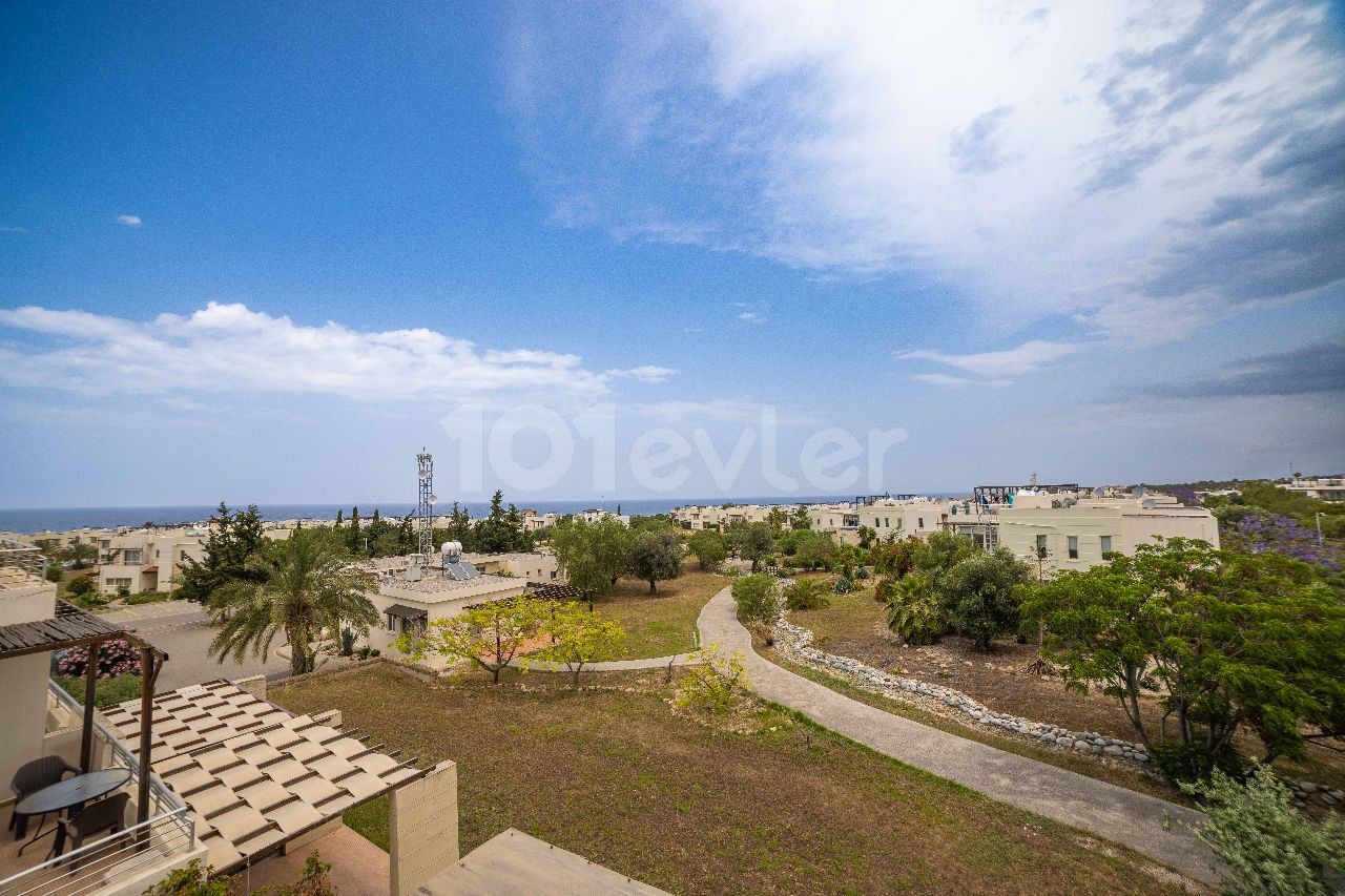 Perfekt präsentiertes Penthouse mit 2 Schlafzimmern und privater Dachterrasse in Esentepe