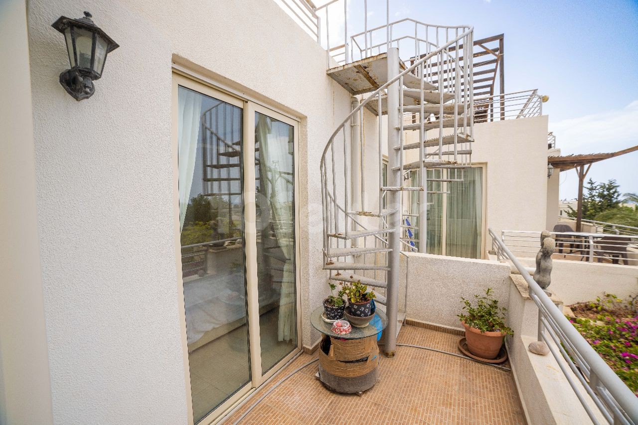 Perfekt präsentiertes Penthouse mit 2 Schlafzimmern und privater Dachterrasse in Esentepe