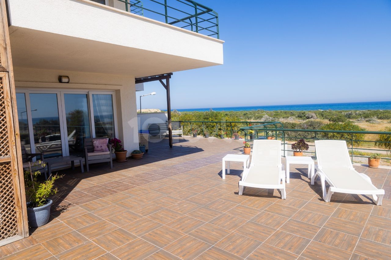THE REMARKABLE COASTAL LOCATION ALLOW YOU TO ENJOY BEACHFRONT LIVING AT ITS VERY BEST., Bafra
