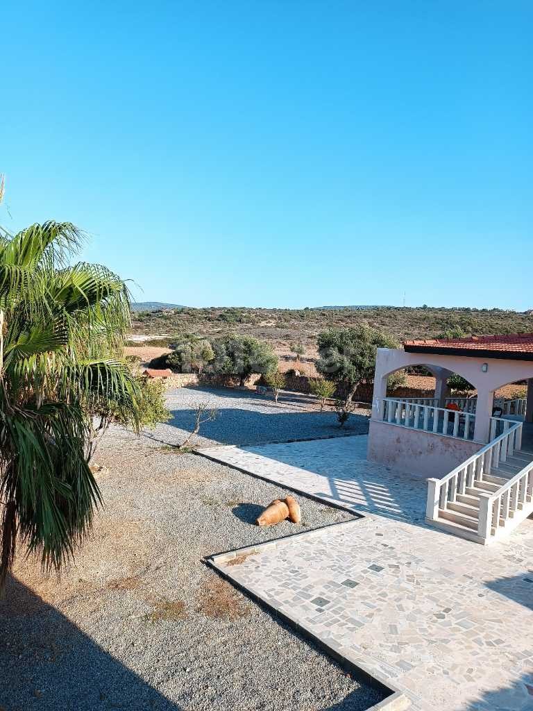 Einfamilienhaus am Strand von Erenköy zu verkaufen ** 