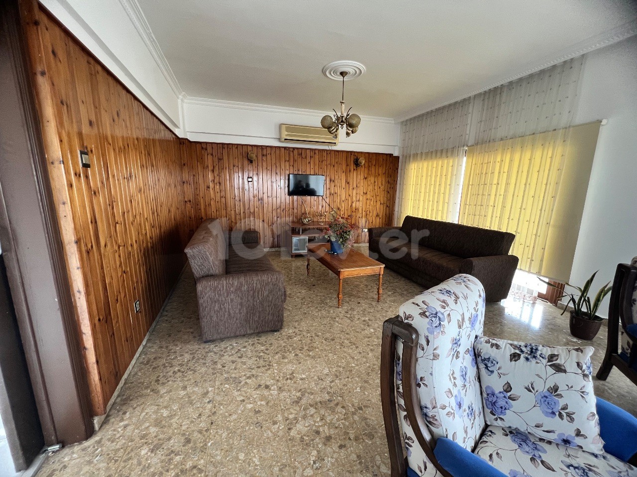 Rental 350m2 flat suitable for office in Tuzla