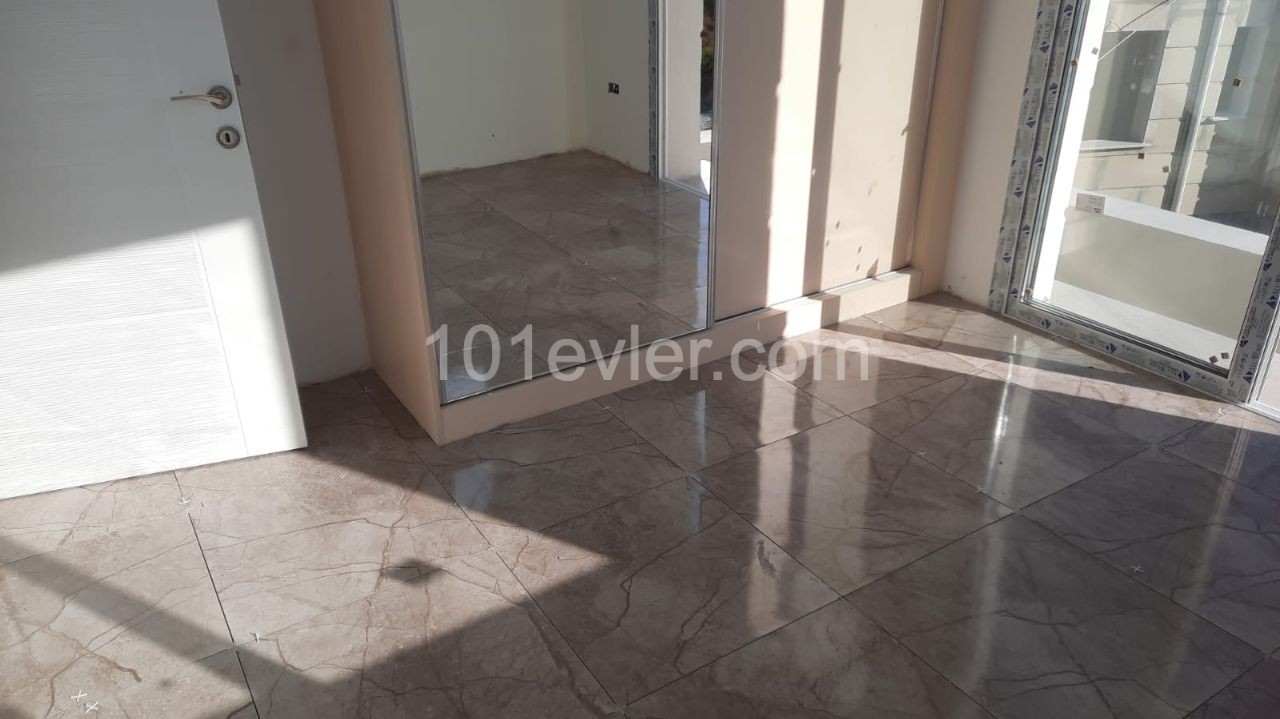 Karşıyaka'da Satılık Penthouse 