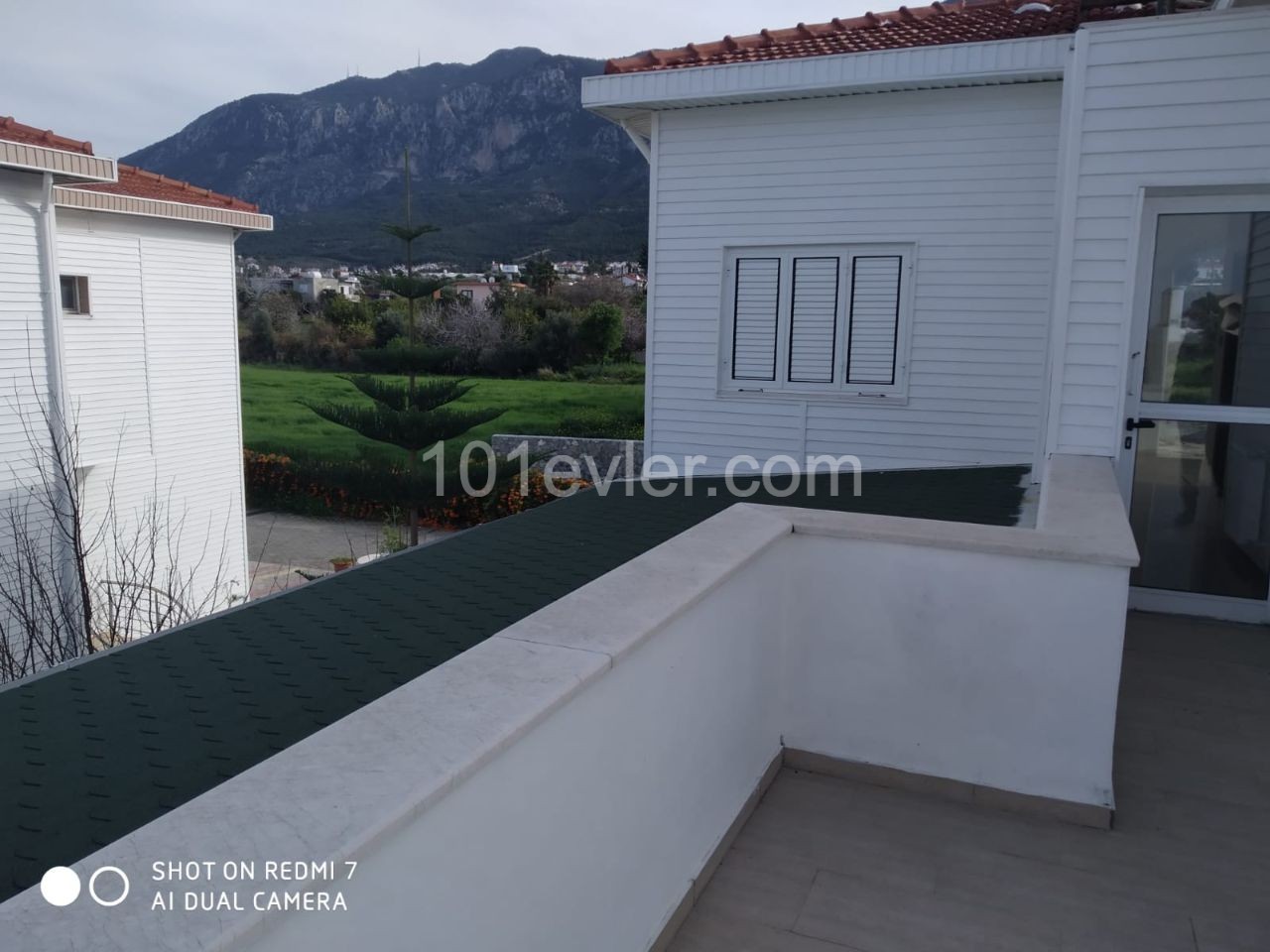 VILLA ZUM VERKAUF IN KYRENIA / LAPTA ** 