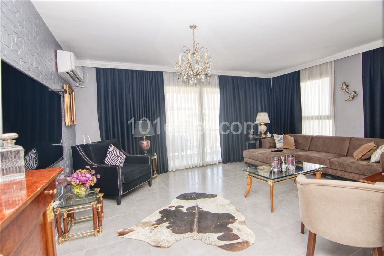 Flat To Rent in Girne Merkez, Kyrenia