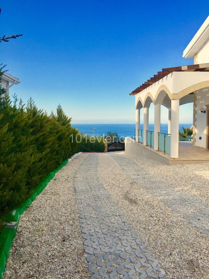 Esentepe satilik sea view villa ** 