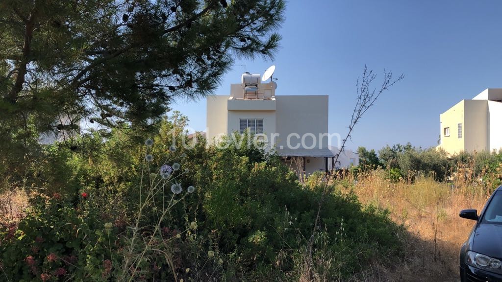 Residential Zoned Plot For Sale in Çatalköy, Kyrenia