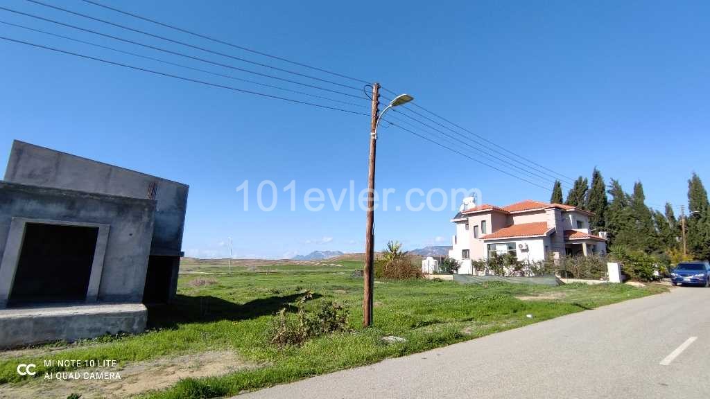 Türk Tapulu villalık veya 2 adet ikiz villalık arsa, Çin Evi'nin üst tarafında Gönyeli'nin nezih bir bölgesinde