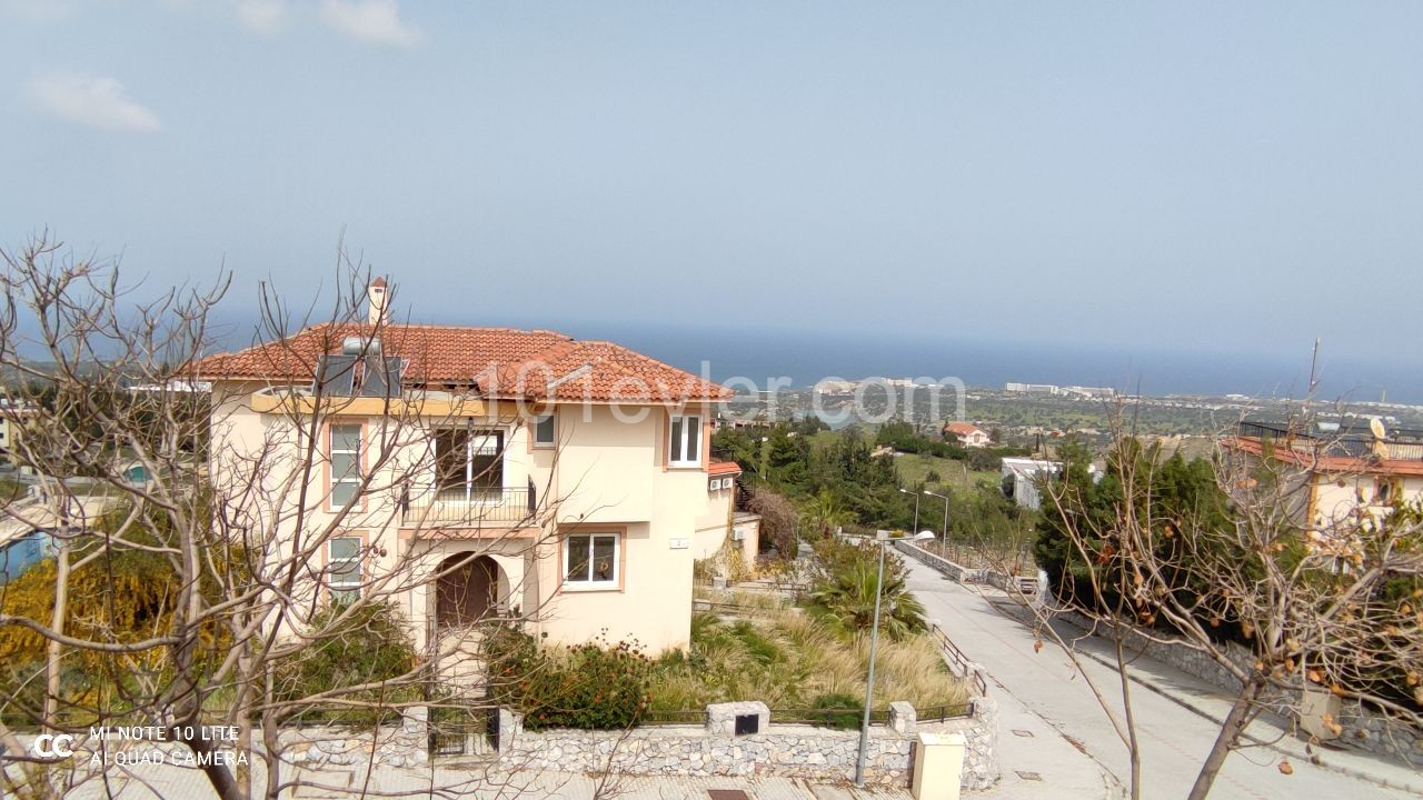 Kesmez sea view, on-site, ready to move, Ensuite , 2 Bedroom, Corner Penthouse ** 