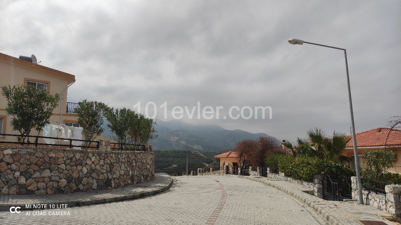 Kesilmez deniz manzaralı, site içerisinde, taşınmaya hazır, Ensuite'li ,2 Yatak odalı, Köşe Penthouse