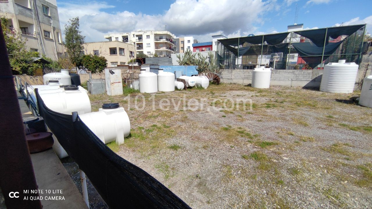 A Large Turkish Kochanli Plot with 3 floors decked at the entrance to Hamitkoy, which is an ideal location for investors ** 
