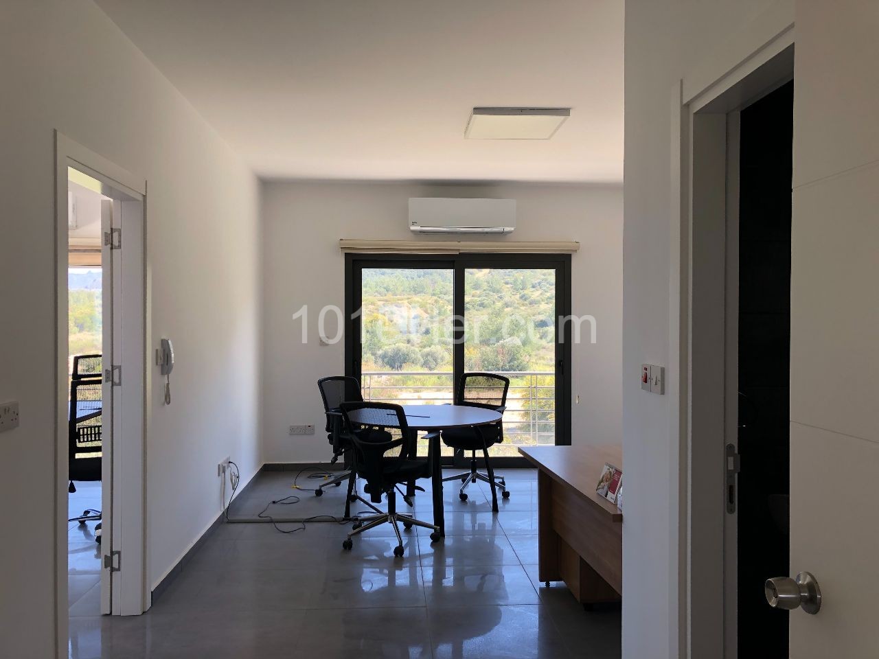 Office To Rent in Karaoğlanoğlu, Kyrenia