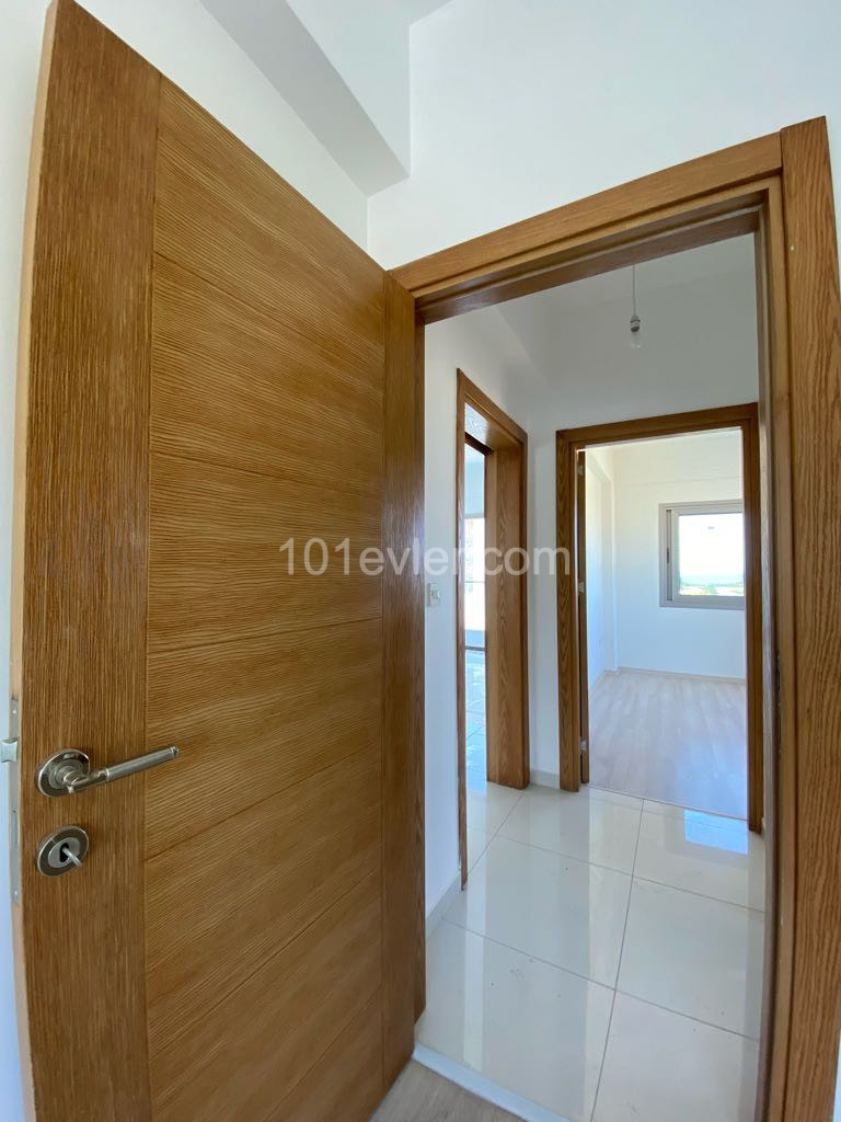 A 2-bedroom apartment ready to move to a quality furnished apartment within walking distance of the sea ** 