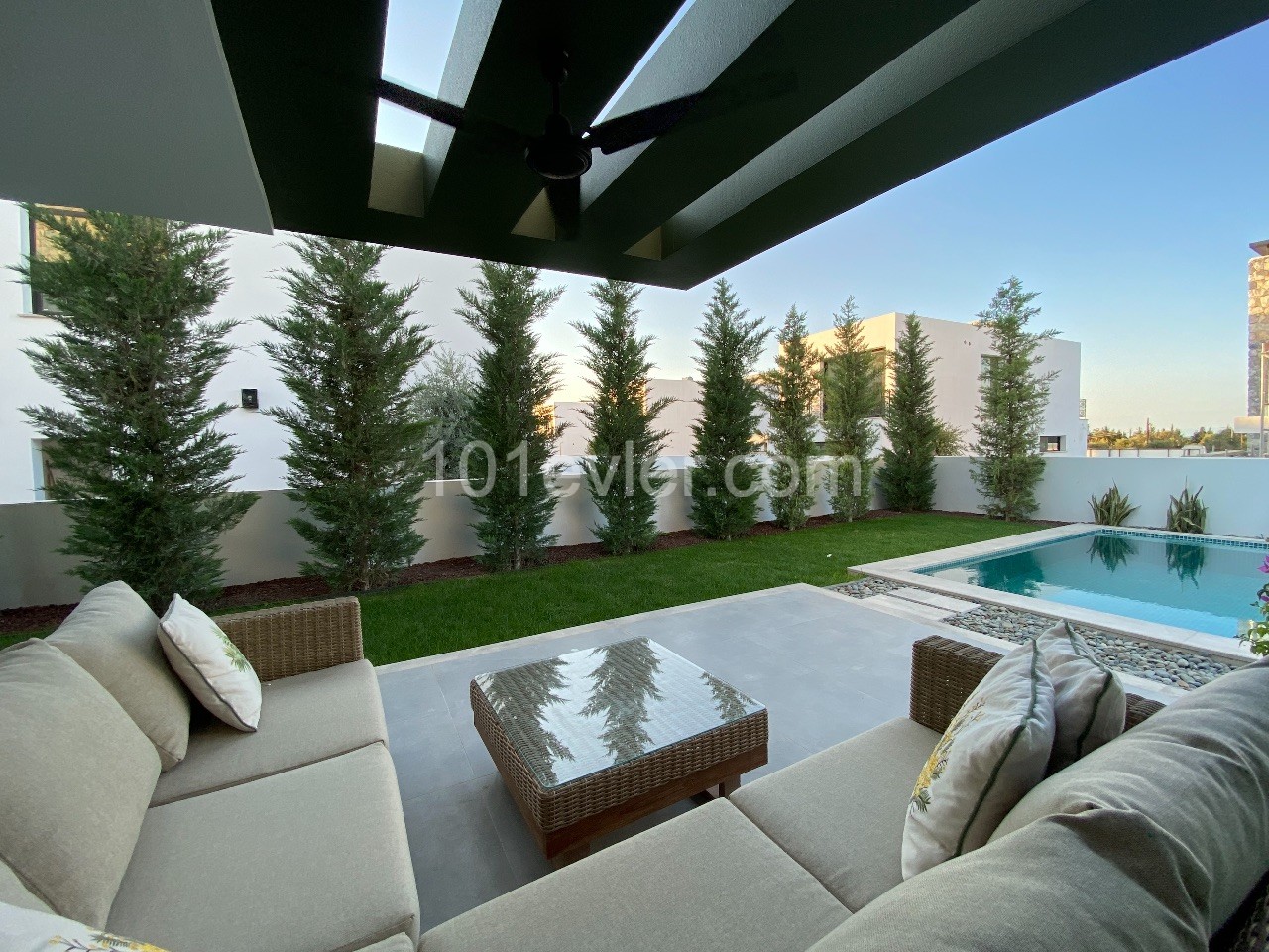 Modern 3 Bedroom Villa For Sale Located 10 Minutes Walking Distance To The Center Of Kyrenia ** 