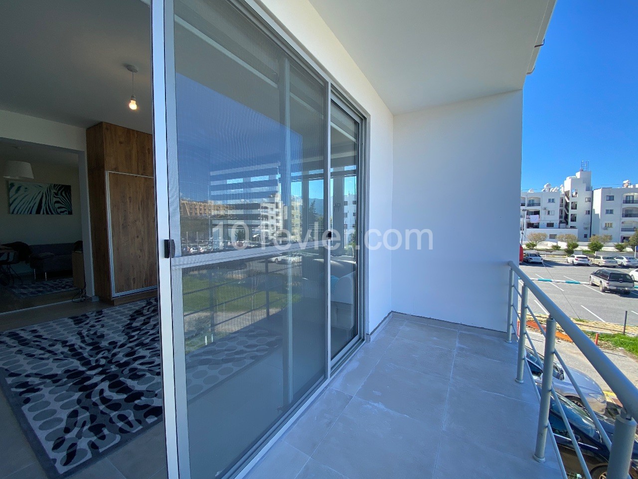 3 bedroom penthouse for sale with great potential within walking distance to the sea ** 