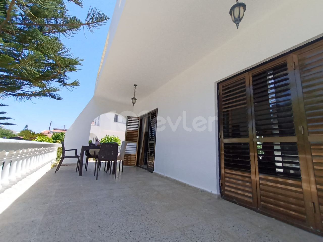 Large 3 bedroom detached house for sale, located by the sea, within walking distance of Kyrenia Center ** 