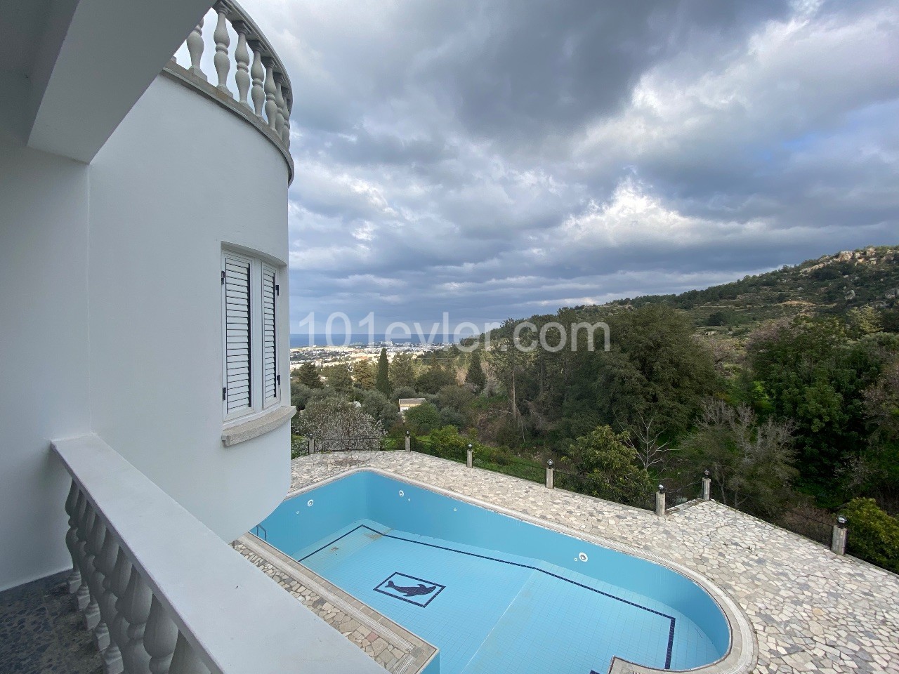 Detached house for sale in Lapta Başpınar, with an unobstructed sea view, within 3.5 donums ** 