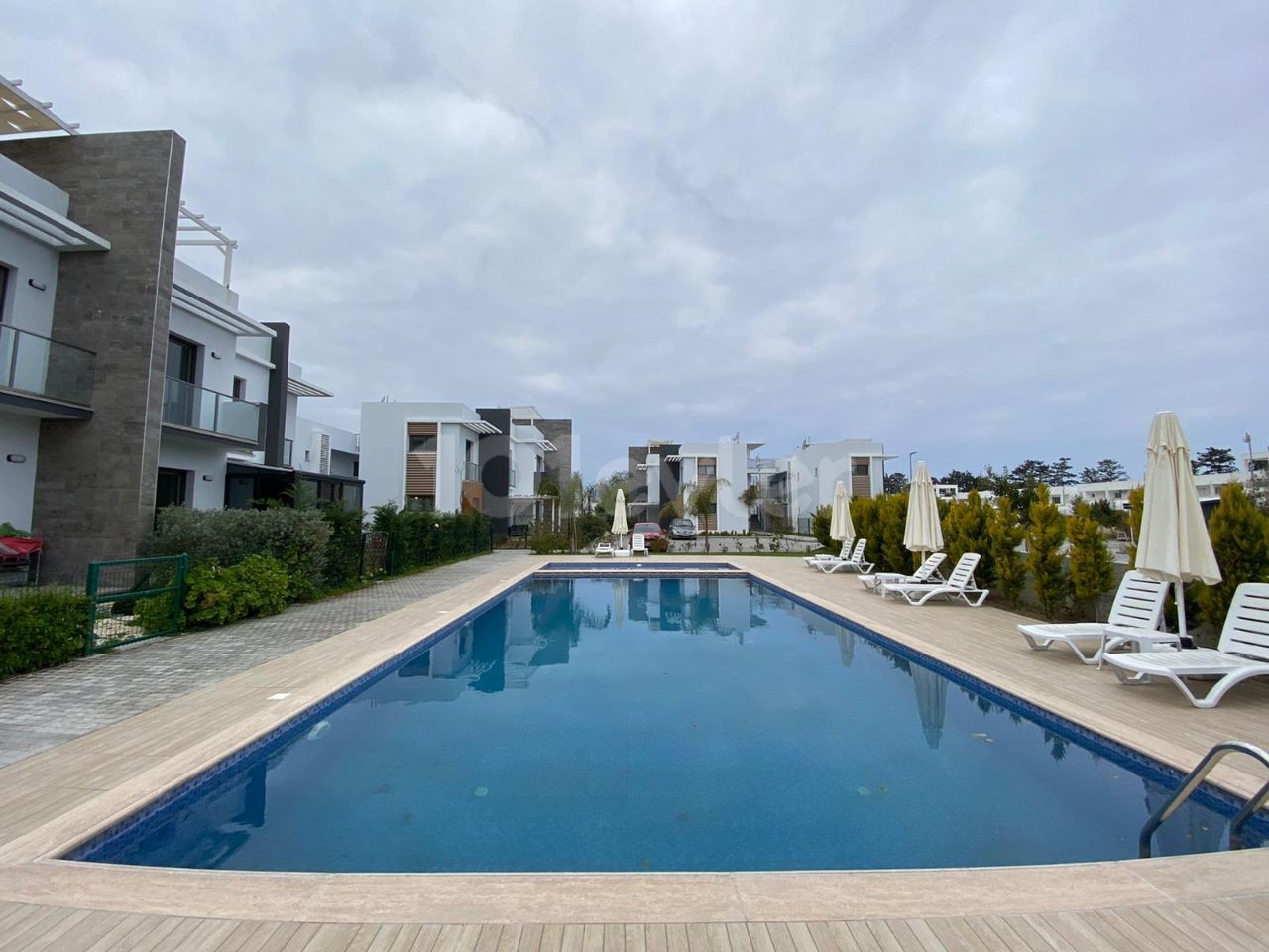 Penthouse mit Blick auf die Berge in Kyrenia Ozanköy ** 