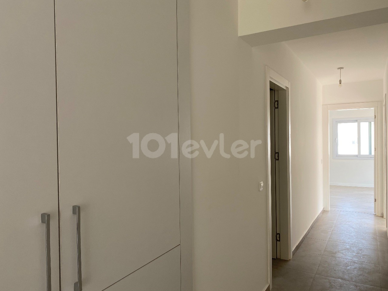 A Spacious and Convenient 2-Bathroom and 2-Bedroom Ready-to-Move Decker Apartment in Kyrenia Central ** 