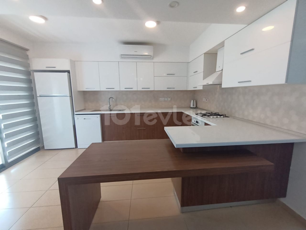 3+1 Prestigious house in a prestigious area in Kyrenia. center ** 