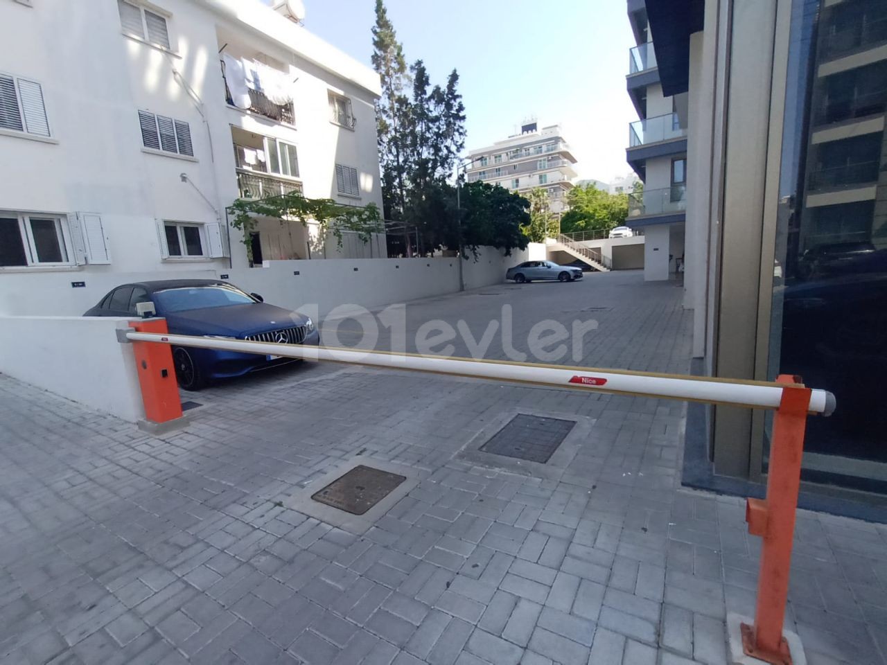 3+1 Prestigious house in a prestigious area in Kyrenia. center ** 