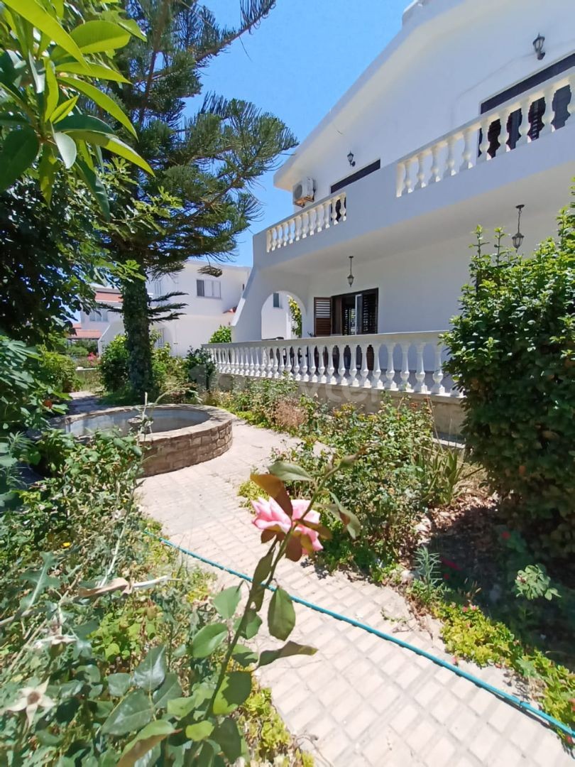 Spacious, bright 4+1 villa in Kyrenia ** 