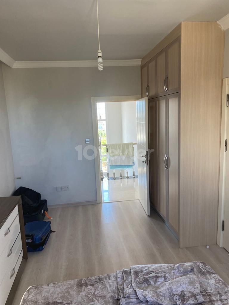 3+1 villa in Kyrenia Chatalköy. schöne Aussicht auf das Meer und die Berge. ** 