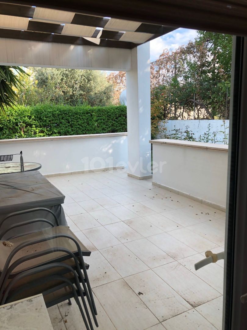 Schöne 3 + 1 villa mit Meer-und Bergblick in Kyrenia ** 