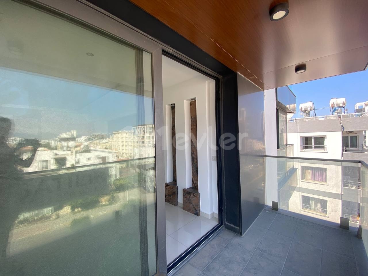 Penthouse Mit 3 Schlafzimmern Im Zentrum Von Kyrenia ** 