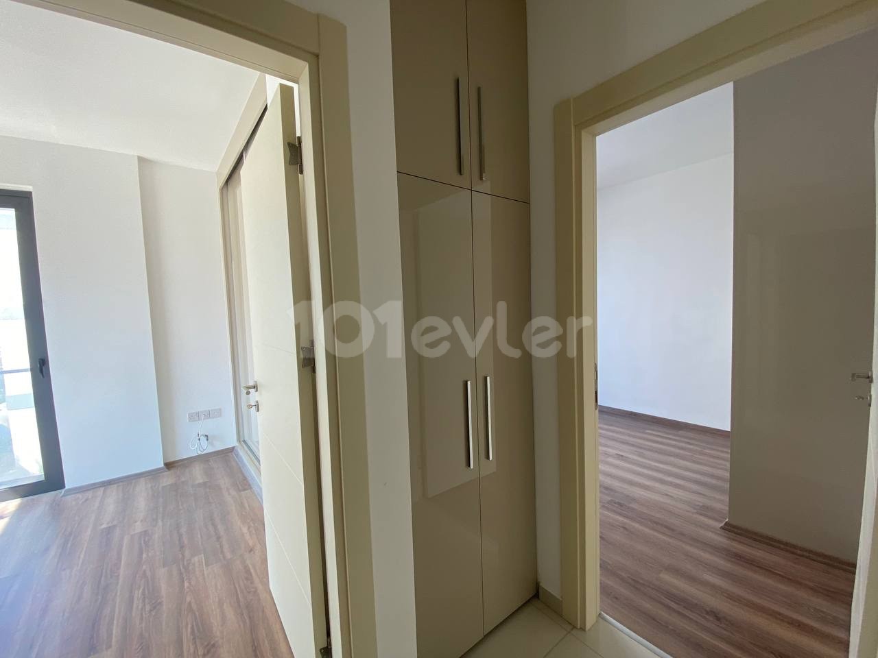 Girne Merkezde 2 Yatak Odalı Penthouse Özellikli Daire