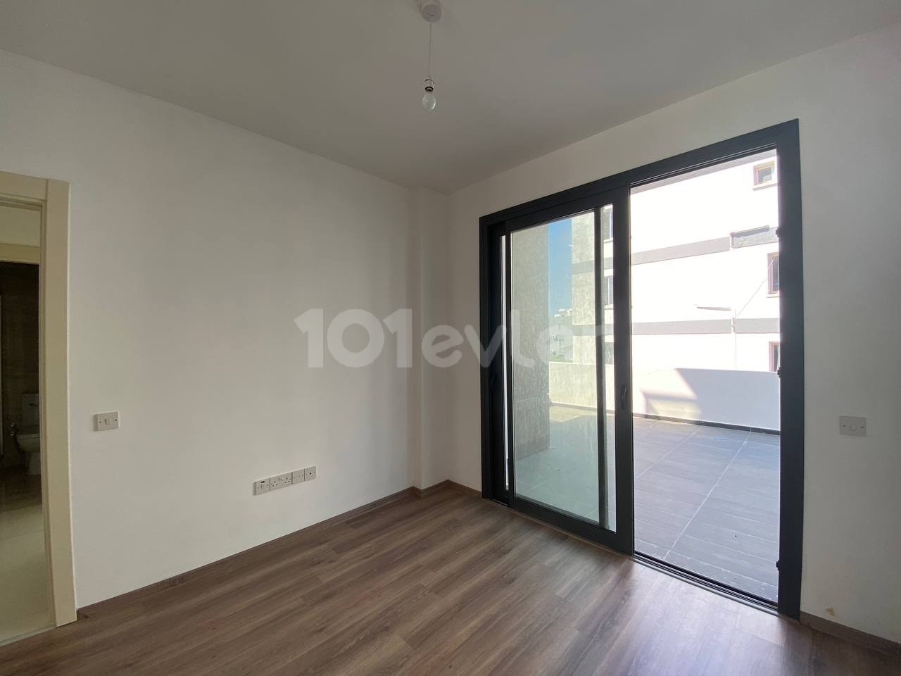 Girne Merkezde 2 Yatak Odalı Penthouse Özellikli Daire