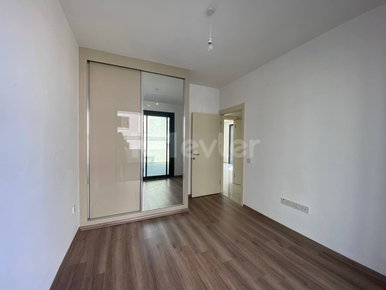 Girne Merkezde 2 Yatak Odalı Penthouse Özellikli Daire