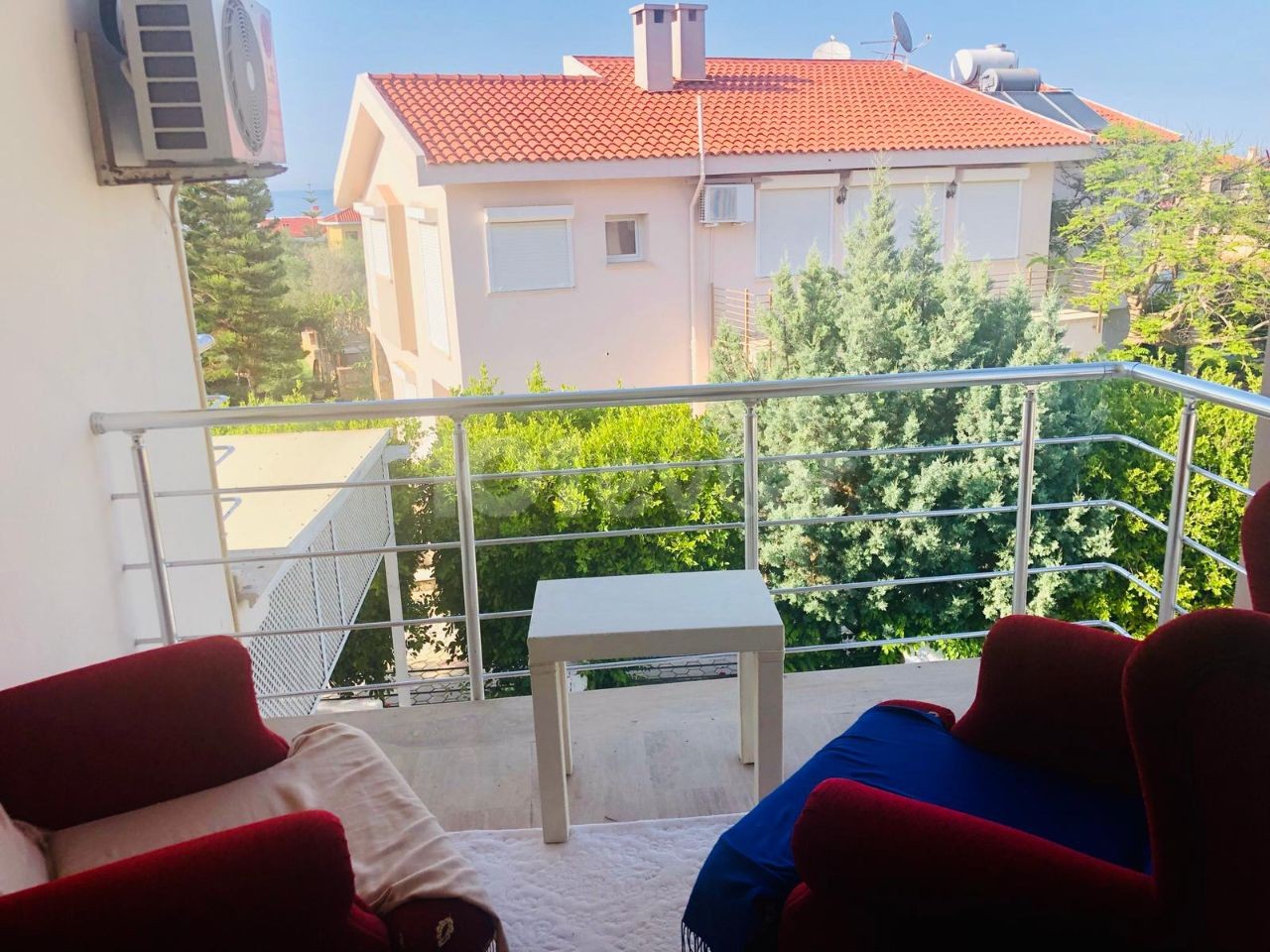 Havuzlu iki katlı villa