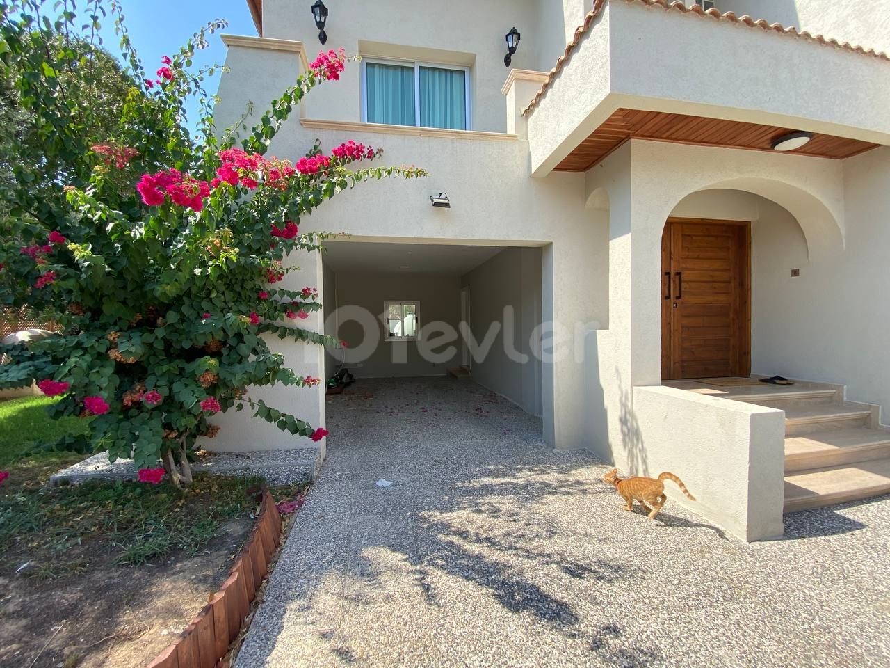 Kyrenia Karaoglanoglu Unsere Villa Mit 3 Schlafzimmern, Pool , Großem Garten Und 4 Schlafzimmern Potenzial Mit Renovierung, Wenn Sie Möchten ** 