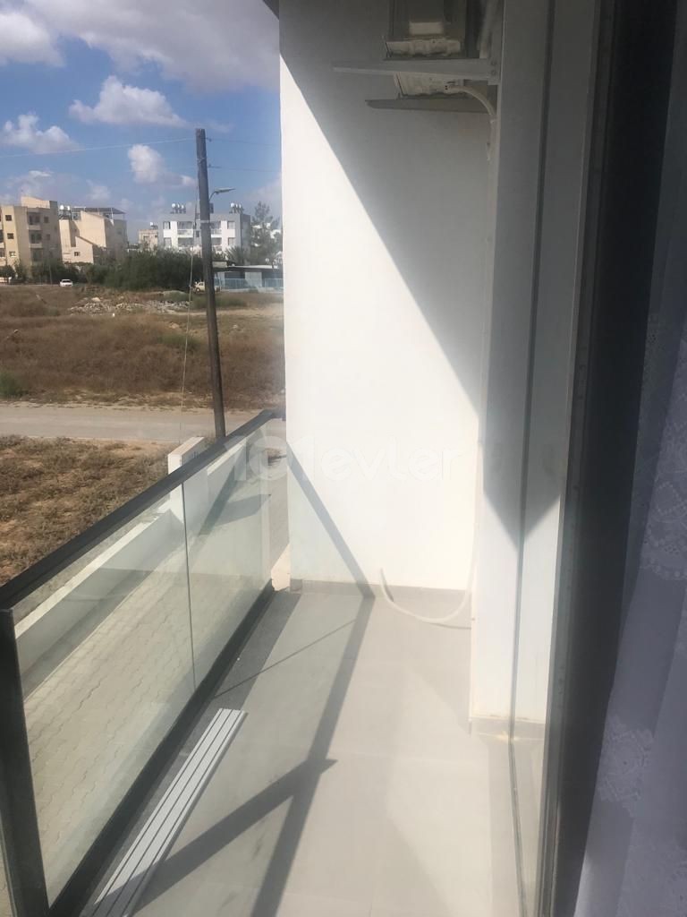  Lefkosa 2+1'de kiralık daire